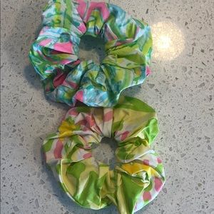 2 Lilly Pulitzer scrunchies perfect condition